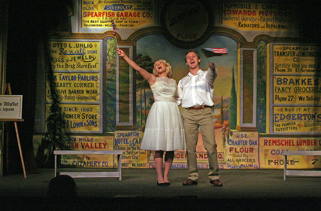 KYLIE HALL as Mary and LOGAN SULENTIC as Gary