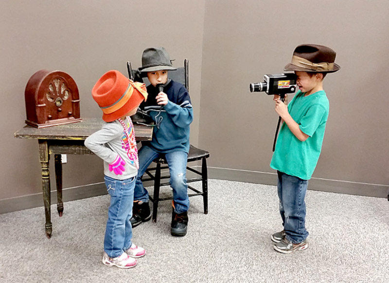 These 3 kids were adorable in the photo booth.